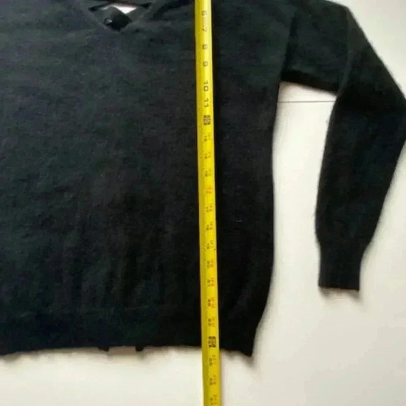 AQUA Cashmere Lace-Up Back V-neck Sweater Black Size XS - Picture 7 of 10